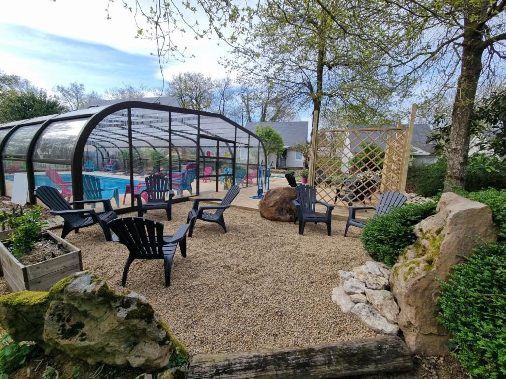 Les Chalets De Saumur, Piscine & Parc Boise, 100M Du Cadrenoir エクステリア 写真
