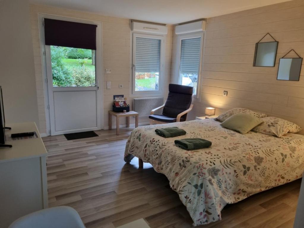 Les Chalets De Saumur, Piscine & Parc Boise, 100M Du Cadrenoir エクステリア 写真
