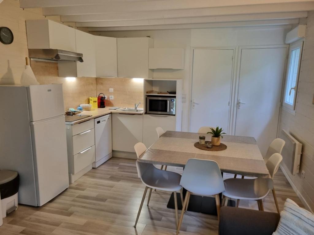 Les Chalets De Saumur, Piscine & Parc Boise, 100M Du Cadrenoir 部屋 写真